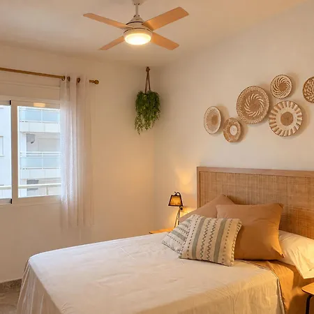 02 Ninomad Lucentia Beachfront Appartement *