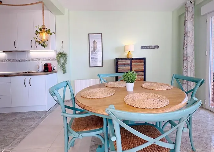 02 Ninomad Lucentia Beachfront Daimus Lägenhet *